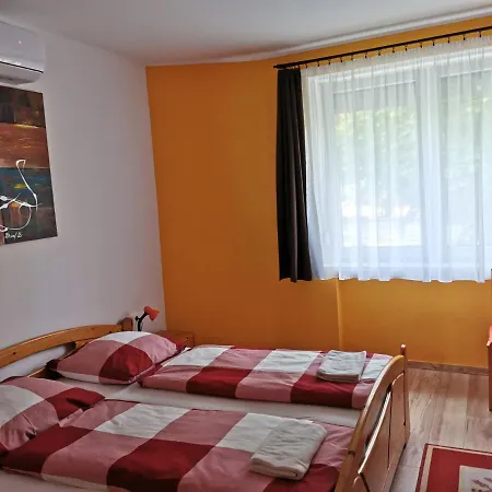 Πανσιόν Glazer Szallas 3*