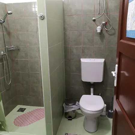 Glazer Szallas 3* Ταπόλκα
