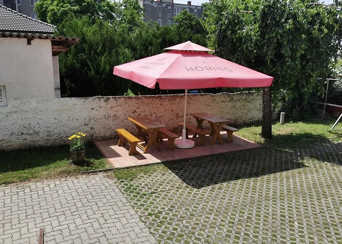 Guest house Glazer Szallas 3*