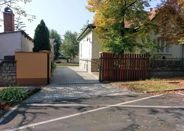 Guest house Glazer Szallas 3*